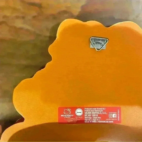 NWT! Hello Kitty Painted Wooden Halloween Decoration - Picture 3 of 4